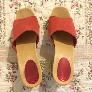 Cute Vintage Clogs
